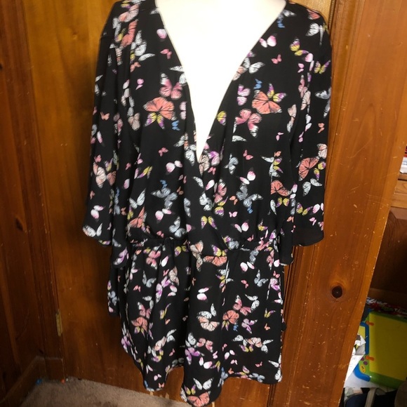 TORRID LILY BLACK BUTTERFLY BABYDOLL BLOUSE 2x - Picture 2 of 4